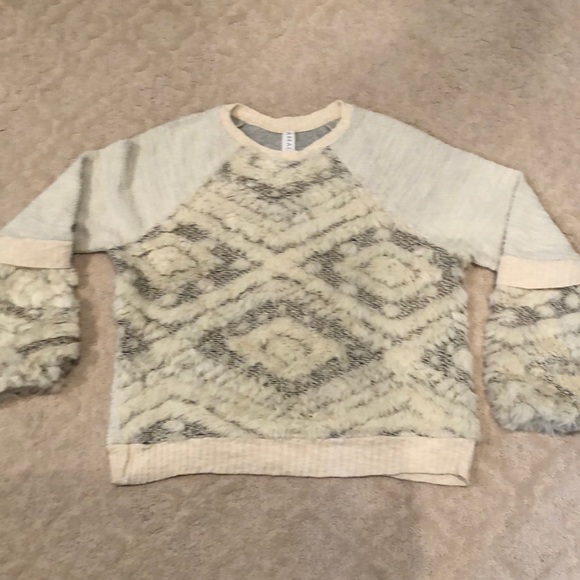 Amadi Calista Faux Fur Sweater - Picture 2 of 4